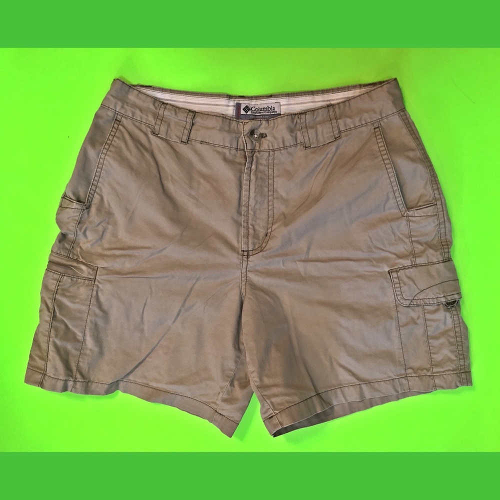 Columbia high waisted cargo shorts 8 hiking